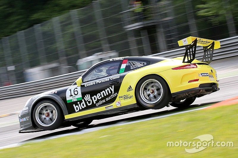 Matteo Cairoli sui cordoli di Monza sulla 911 GT3 Cup