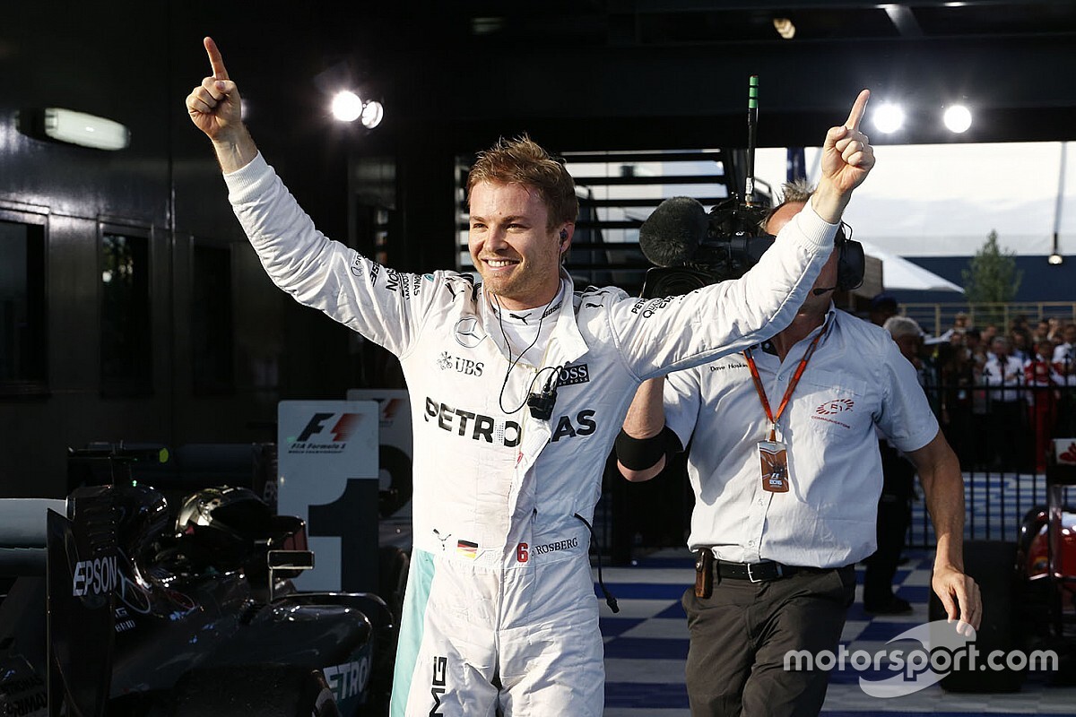Rosberg legyőzte Coulthardot a Heineken F1-es kihívásán!