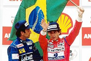 Videó: 10 jelenet, ami bizonyítja, miért volt briliáns Ayrton Senna