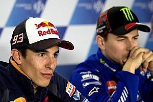 Rossi says fans booing Marquez, Lorenzo beyond his control