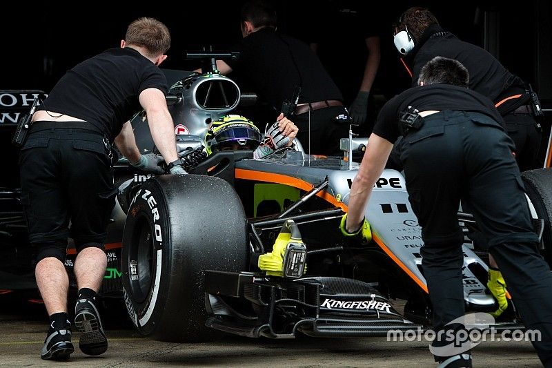 Force India must address “weaknesses” with 2017 car – Perez