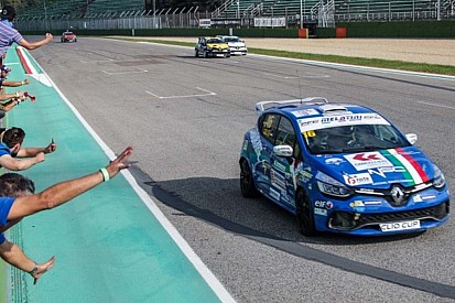 Imola, Gara 1: Sandrucci ipoteca il titolo, Jelmini è campione rookie
