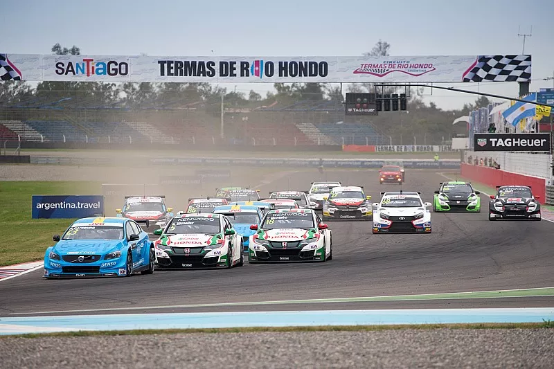 Arrancada: Nicky Catsburg, Polestar Cyan Racing, Volvo S60 Polestar l&iacute;der