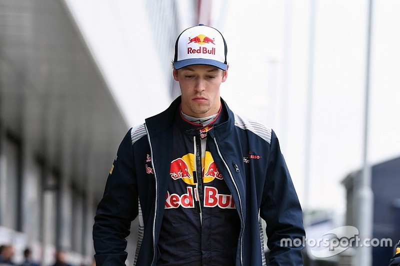 Kvyat se siente perseguido por los comisarios de la F1