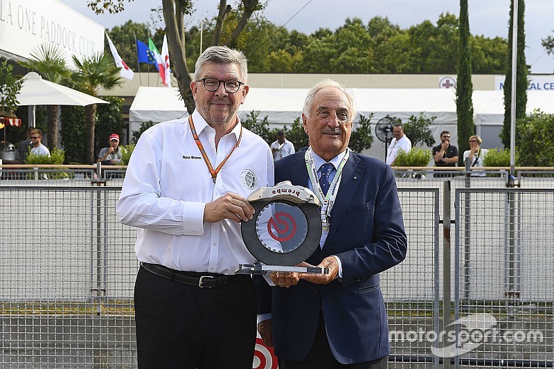 Brembo ha consegnato a Ross Brawn l'F.1 Excellence Award by Brembo