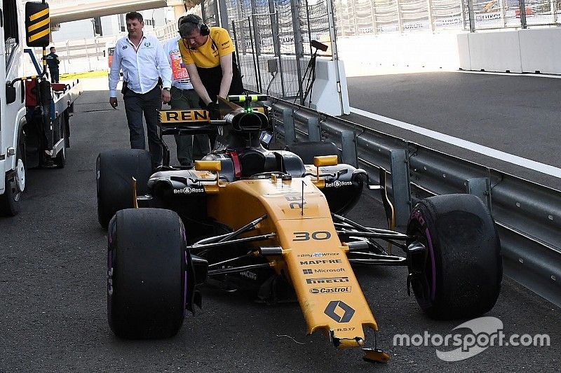 De gecrashte auto van Jolyon Palmer, Renault Sport F1 Team RS17