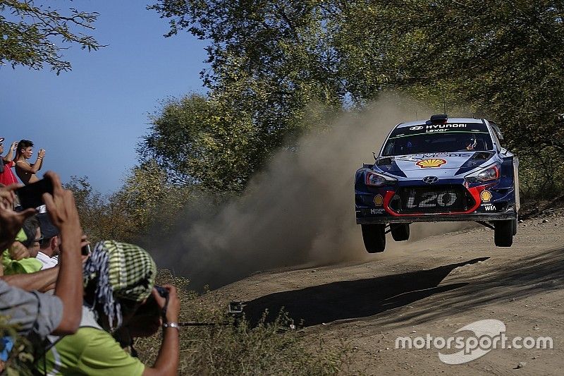 Rallye Argentinien: Neuville entreißt Evans den 1. WRC-Sieg
