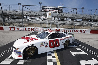Cole Custer hará un tributo a la leyenda de NASCAR, Sam Ard