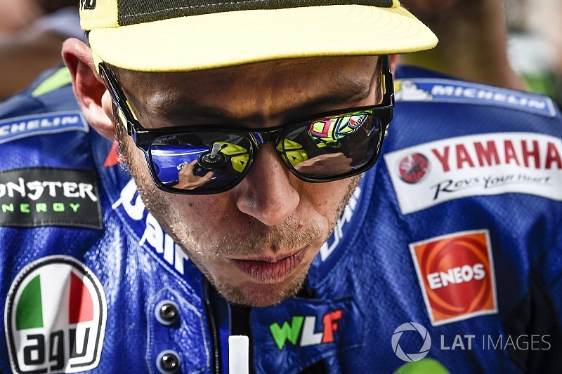 Rossi rassegnato: "Non mi vedo in lotta per il titolo. Il divario è troppo"