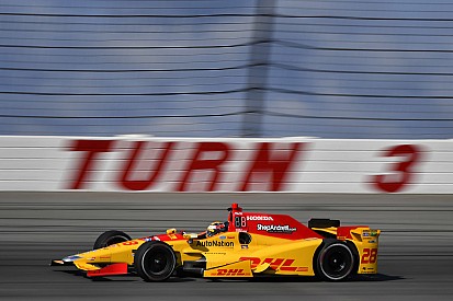 Pocono IndyCar: Hunter-Reay leads opening practice, Carpenter crashes