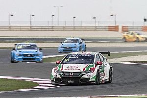 Qatar WTCC: Monteiro fastest in second practice