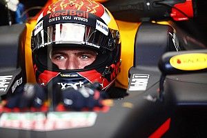 Van der Garde over Ferrari-geruchten: “Max heeft hier helemaal niks aan”