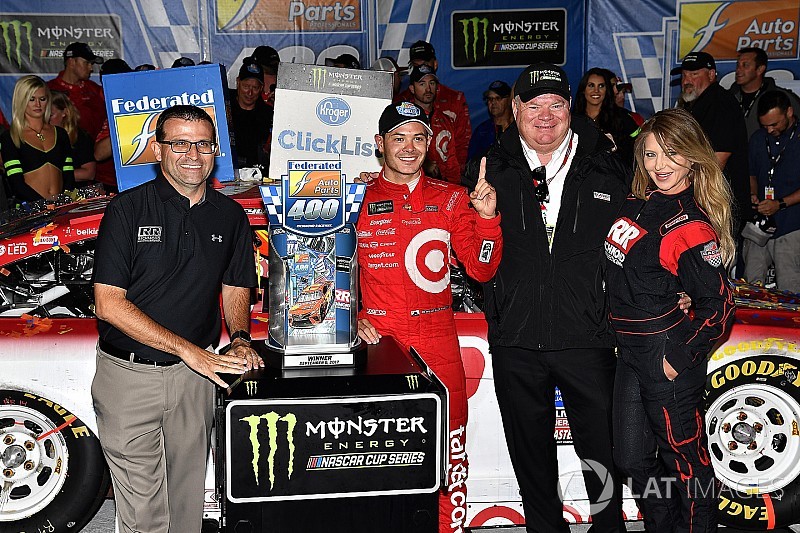 Kyle Larson wins at Richmond in chaotic finish