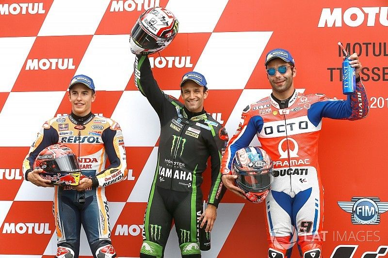 Tres primeros: Marc Márquez, Repsol Honda Team, ganador de la pole Johann Zarco, Monster Yamaha Tech