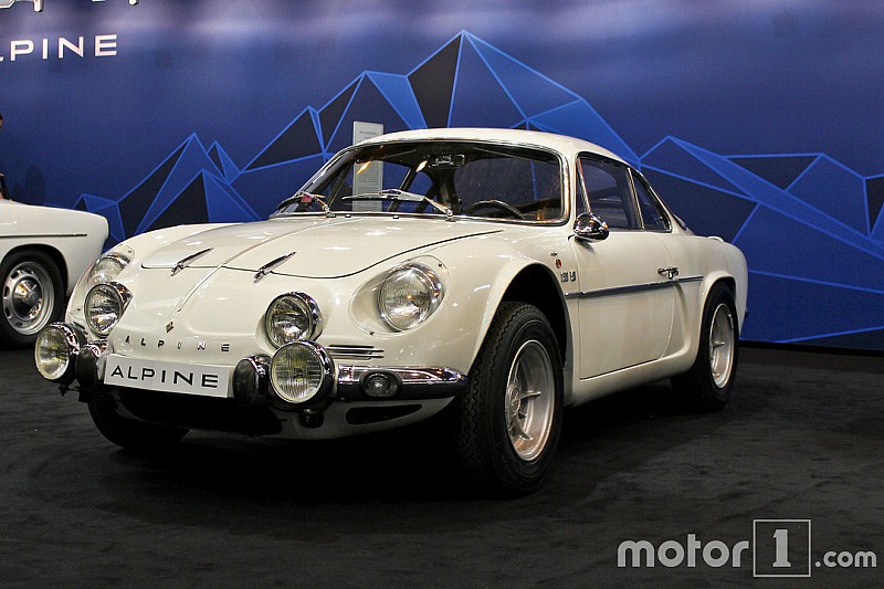 Photos - Alpine au salon Rétromobile