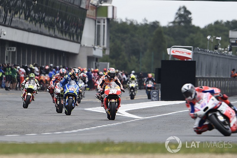 Analyse: Die Boxenstopp-Desaster von Brno – Marquez, Folger, Lorenzo & Rossi