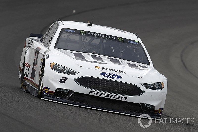 Keselowski leads final practice; Johnson and Kahne find the wall