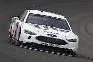 Keselowski leads final practice; Johnson and Kahne find the wall
