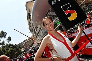 Vettel blij met grid girls in Monaco: "De situatie is een beetje opgeblazen"