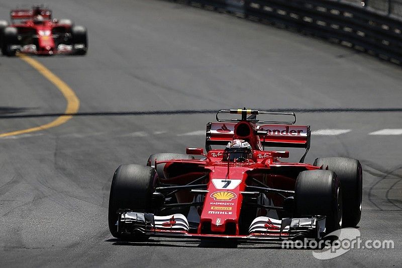 Ferrari favouring Vettel over Raikkonen - Hamilton