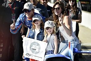 Dixon, su esposa y Franchitti fueron asaltados a mano armada en Indianapolis