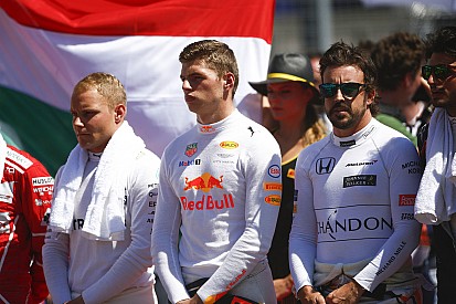 Alonso Verstappen mellett a Red Bullnál?