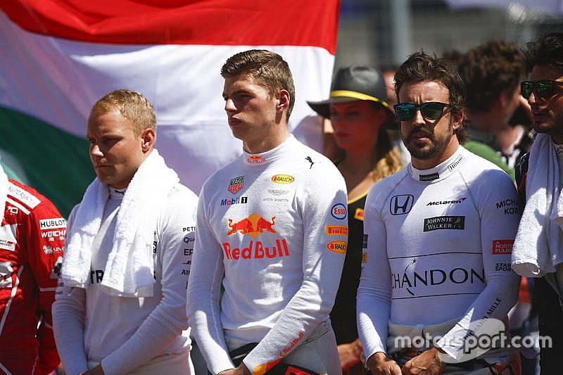 Alonso Verstappen mellett a Red Bullnál?