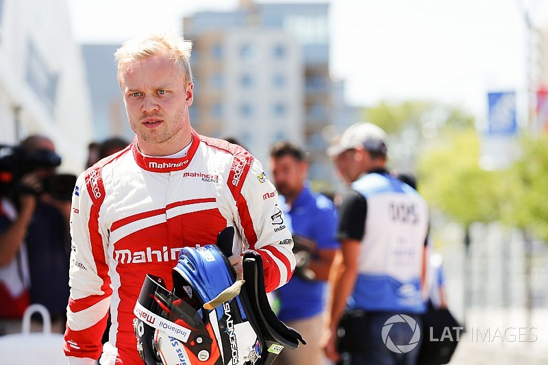 Rosenqvist met Ferrari naar GT World Cup Macau