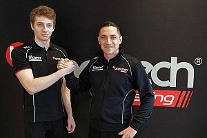 19 éves magyar versenyzőnek szoríthatunk a Formula Renault Európa-kupában
