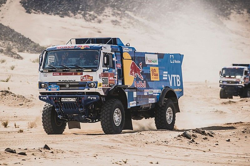 #500 Kamaz Master: Eduard Nikolaev, Evgenii Iakovlev and Vladimir Rybakov