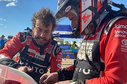 Alonso sufre su primer gran problema en el Dakar