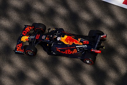 F1: Verstappen supera Mercedes no último treino livre em Abu Dhabi