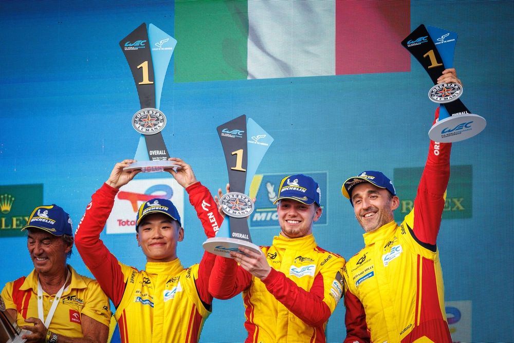Podium: Race winner #83 AF Corse Ferrari 499P: Robert Kubica, Robert Shwartzman, Yifei Ye