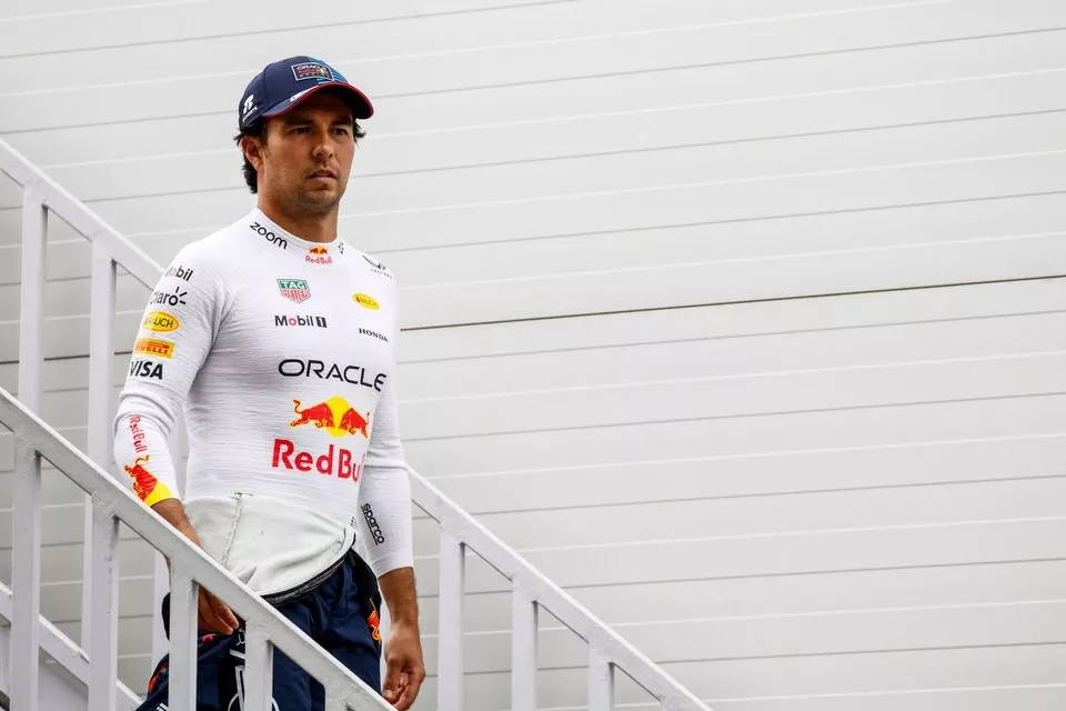 Sergio P&eacute;rez, Red Bull Racing, en el paddock