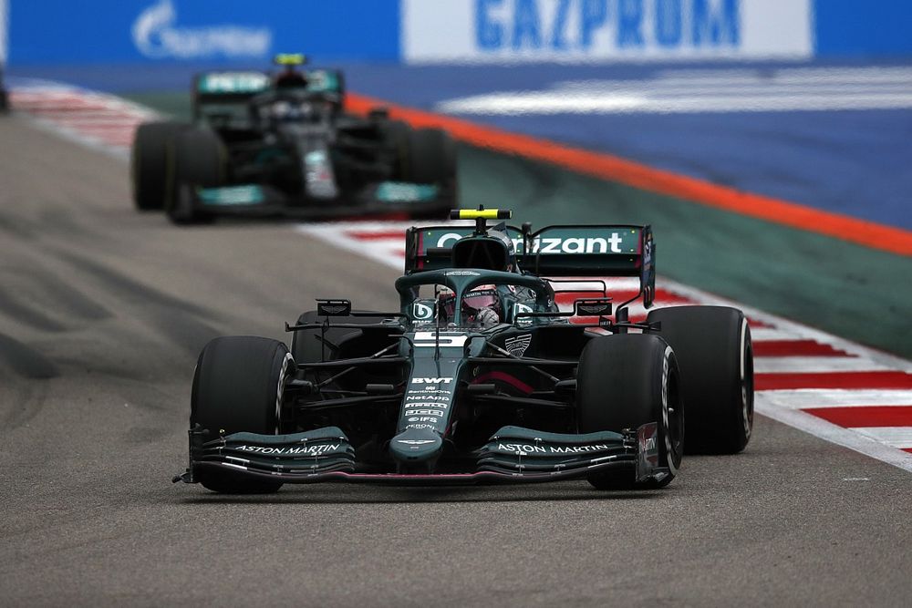 Vettel: "Sekizinci virajı tam gaz geçmek hem zor hem de ödüllendirici"