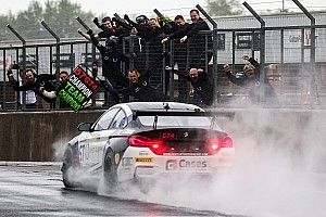 Burns/Burton seal British GT4 title as O'Sullivan waits to be crowned in GB3