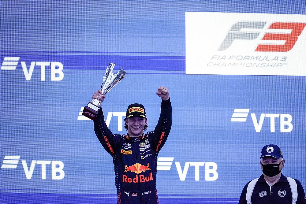 Red Bull Buka Pintu untuk Dennis Hauger ke F2