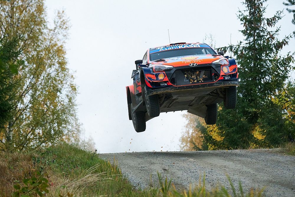 WRC, Pirelli promuove le Soft: "Salti sopportati egregiamente"