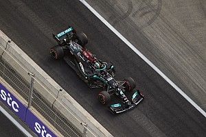 Hasil FP2 F1 GP Arab Saudi: Mercedes Redam Verstappen, Leclerc Crash 