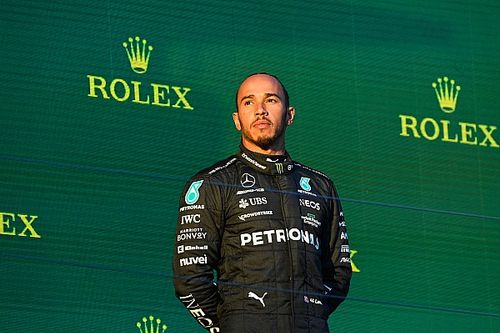 Hamilton y su desconcierto por no ser recibido en el podio por Mercedes