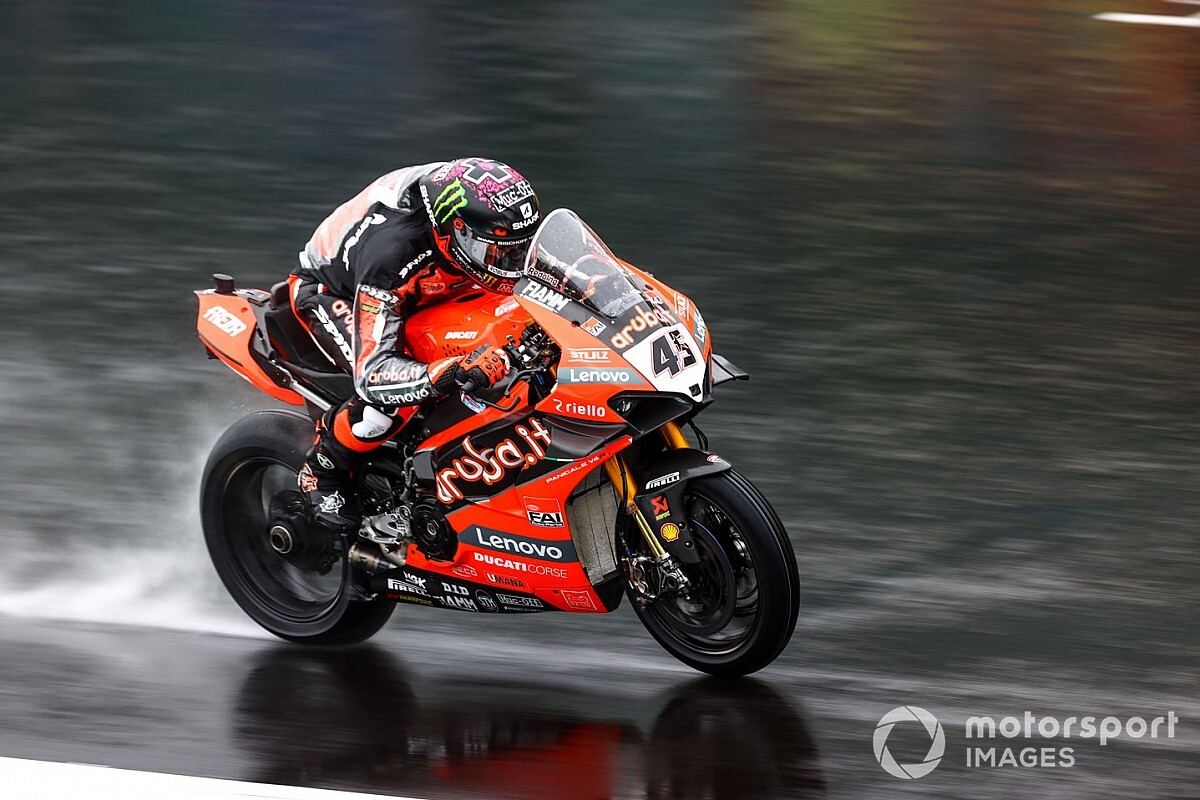 Fransa WSBK: Redding kazandı, Toprak 9. oldu