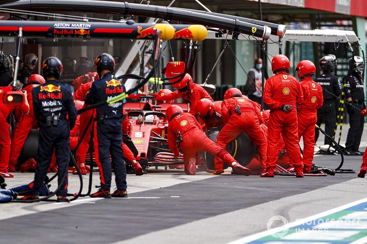 Vettel: "O outro carro é muito mais rápido, não sou idiota"