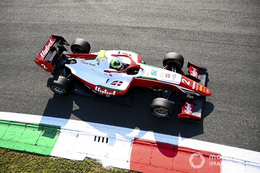 F3, Monza: Vesti trionfa, Piastri regala spettacolo