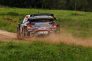 WRC, Rally Estonia, PS7-9: Neuville va KO. Ogier torna terzo