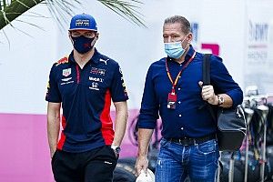 Verstappen: Mobil Red Bull Bisa Lebih Buruk dari Ferrari