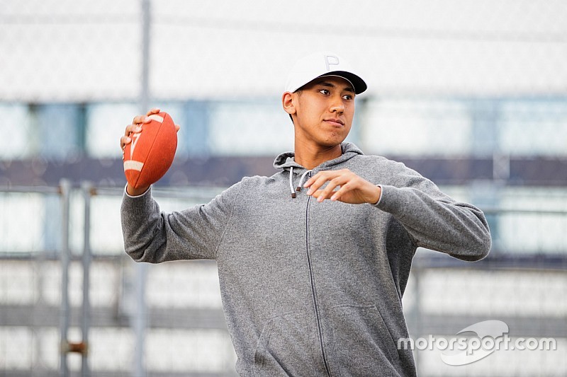 EKSKLUSIF: Gelael pertimbangkan pensiun balap usai 2019