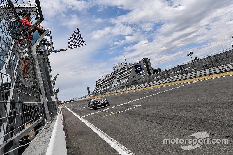 Ferrari Challenge Europe, Nurburgring: Schirò domina il Trofeo Pirelli, Weiland si impone in Coppa Shell