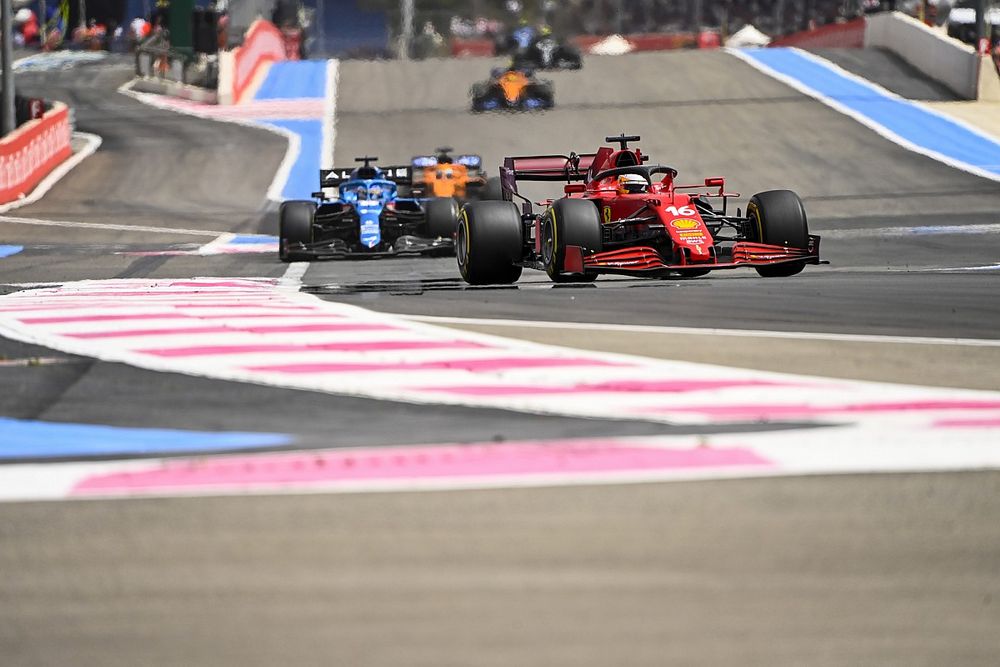 Charles Leclerc, Ferrari SF21, Fernando Alonso, Alpine A521