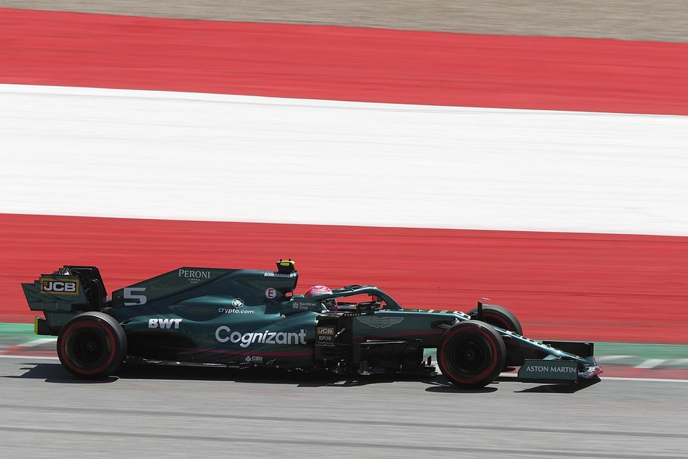 Hivatalos: döntöttek a stewardok a Vettel-Alonso esetről!
