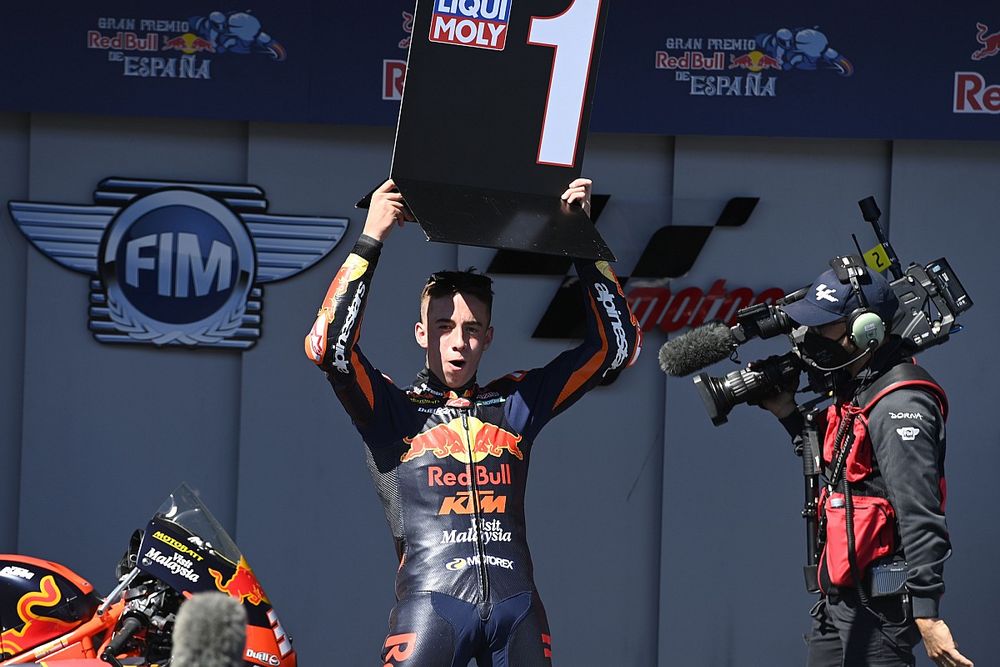 Race winner Pedro Acosta, Red Bull KTM Ajo